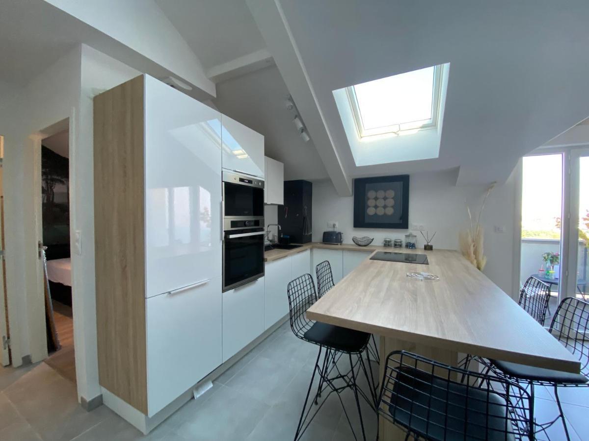Appart & Fleurinoise Balcon Ascenseur Climatisation Fleurieux-sur-lʼArbresle Exterior foto